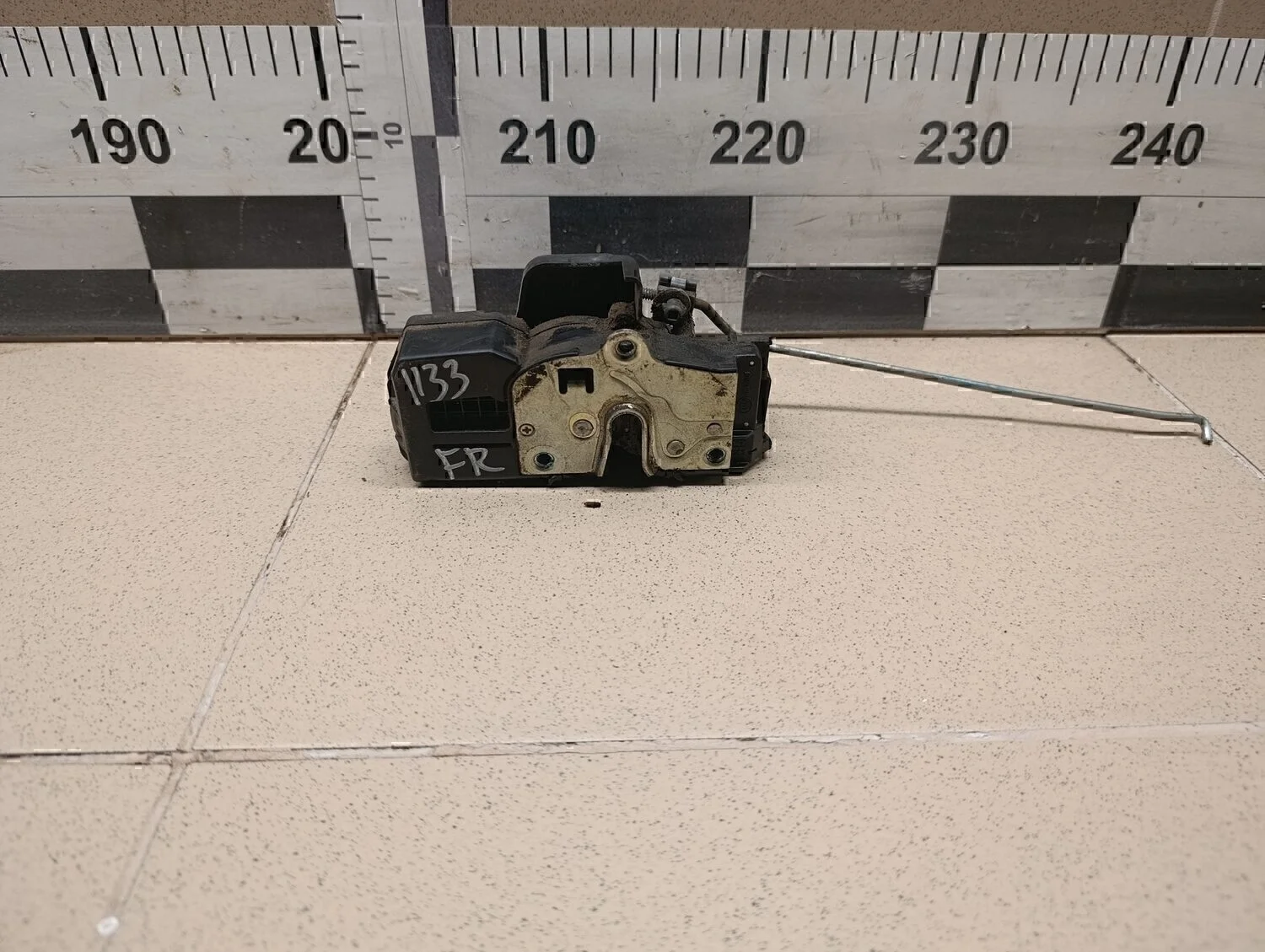 Замок двери передней правой Captiva (C100) 2006-2010