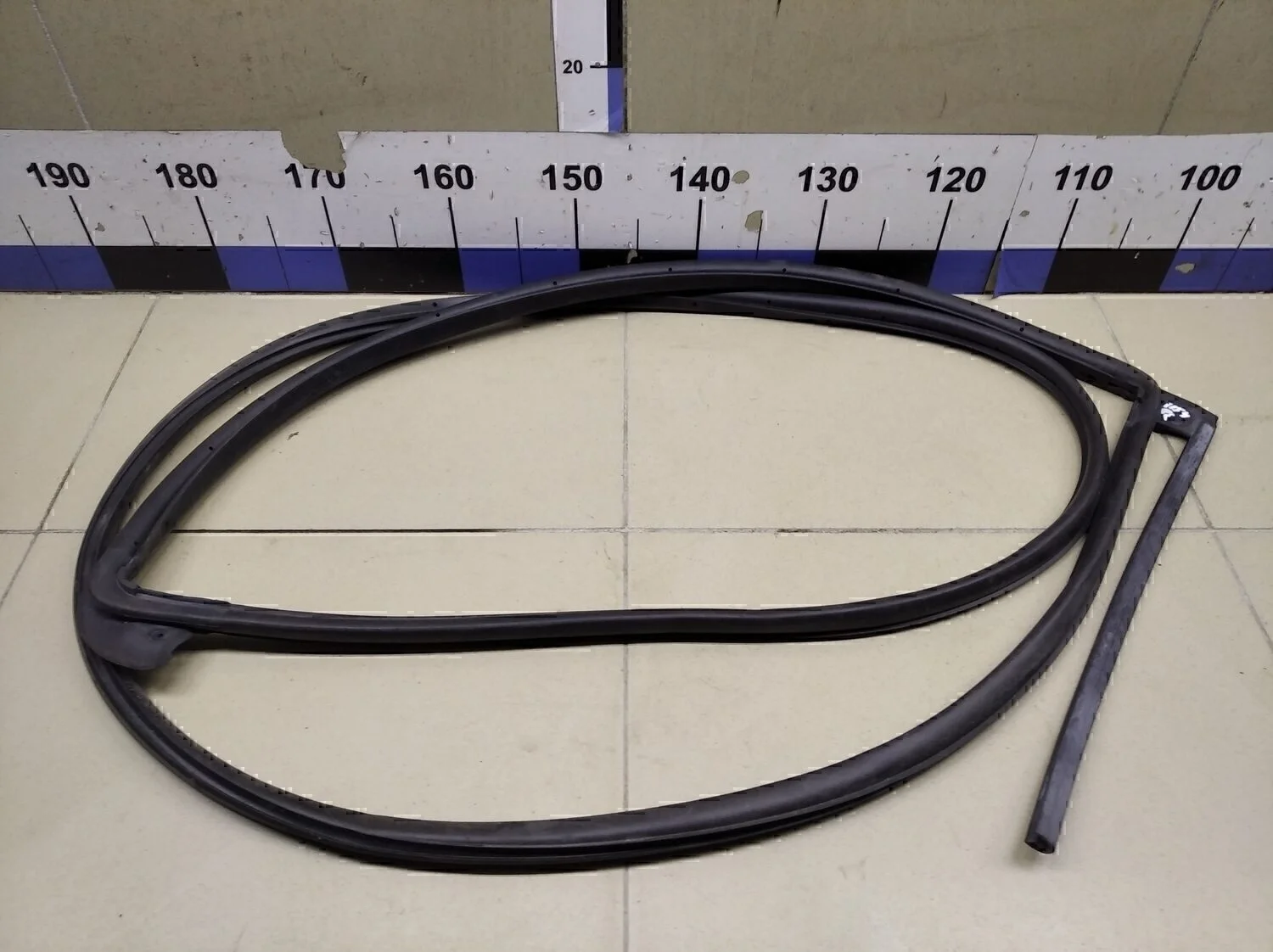 Уплотнитель двери Sportage 2010-2015