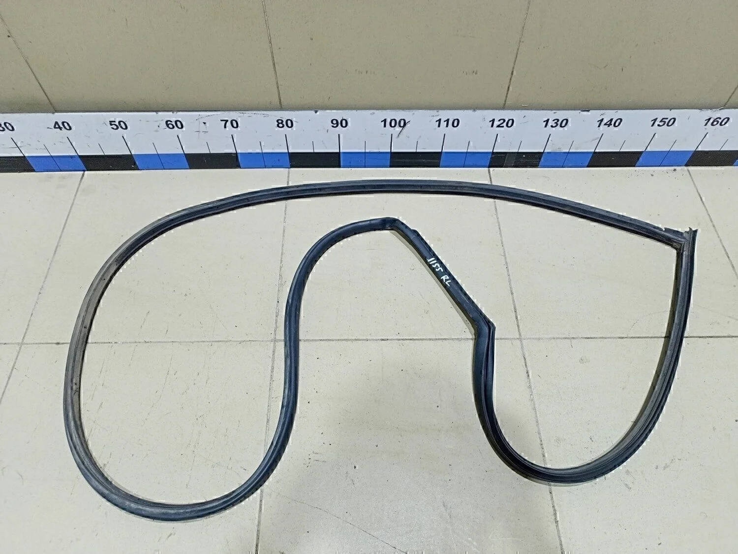 Уплотнитель двери RIO 2005-2011