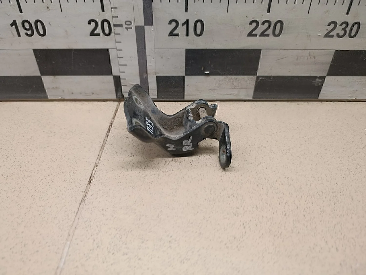 Петля двери задней Captiva (C100) 2006-2010