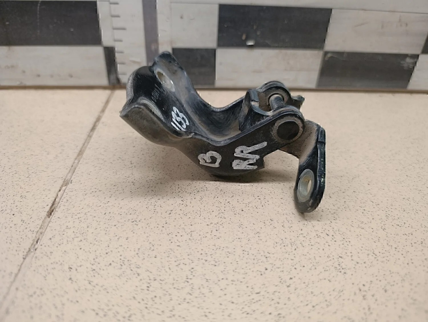 Петля двери задней Captiva (C100) 2006-2010