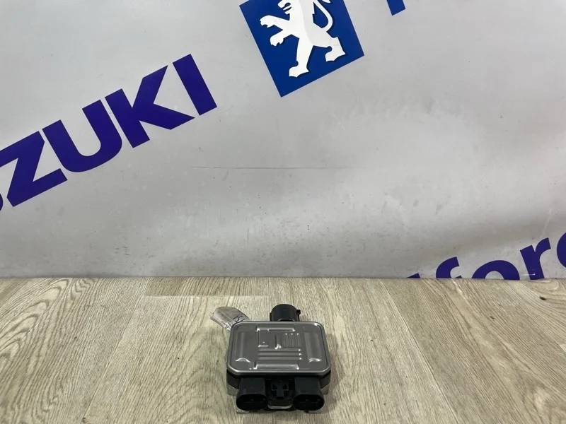 Блок управления вентилятором Land Rover Evoque 2013