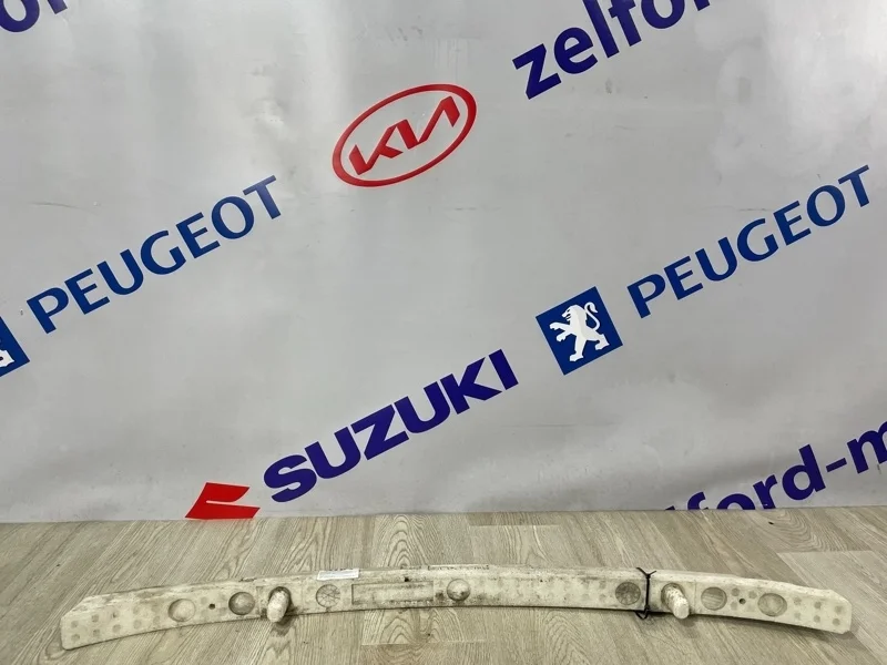 Абсорбер переднего бампера SUBARU OUTBACK 2005г