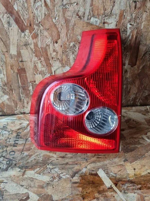 Фонарь VOLVO XC90 2006