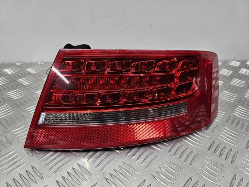 Фонарь Audi A5 8T