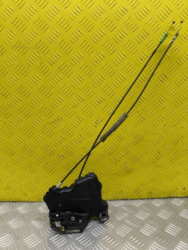 Замок двери передней левой Toyota Tundra Ii (2006-2022) 2008 6904006180 ПИКАП 5.7 I 3URFE