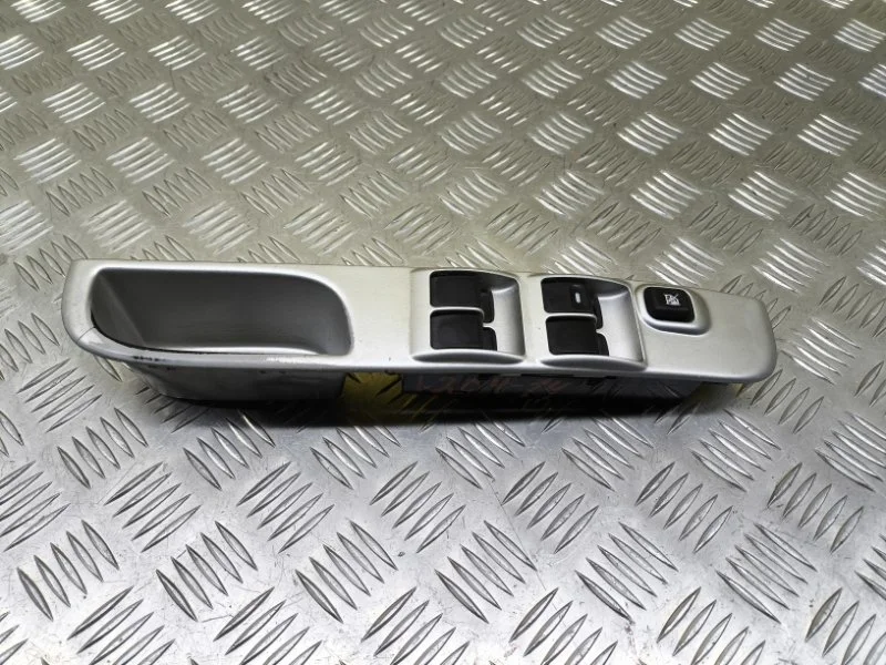 Блок управления стеклоподъемниками Mitsubishi L200 (2006-2015) 2012 MR587952 2.5 D 4D56