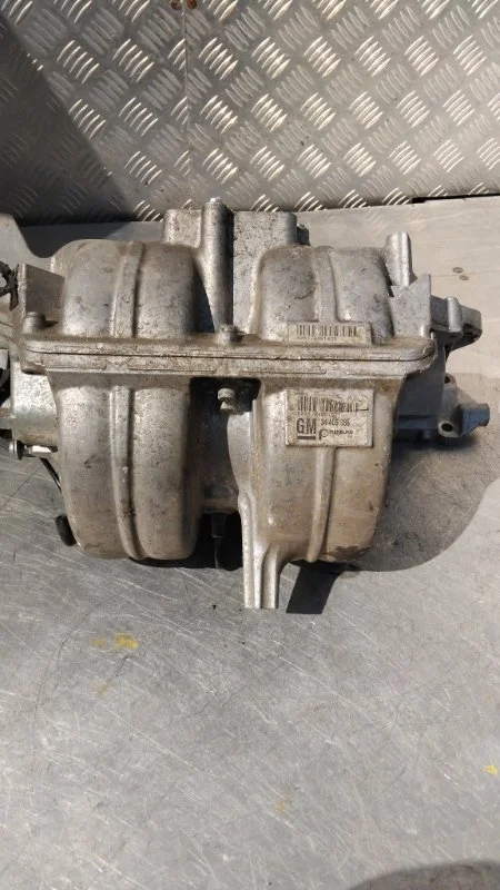 Коллектор впускной Opel VECTRA 2003