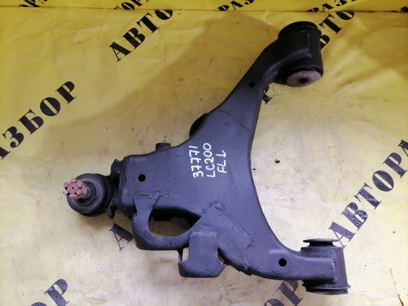 Рычаг передний левый нижний Toyota Land Cruiser 200 2008-2021 2013 4806960030 4.5 1VDFTV 235Л/С DIESEL TURBO