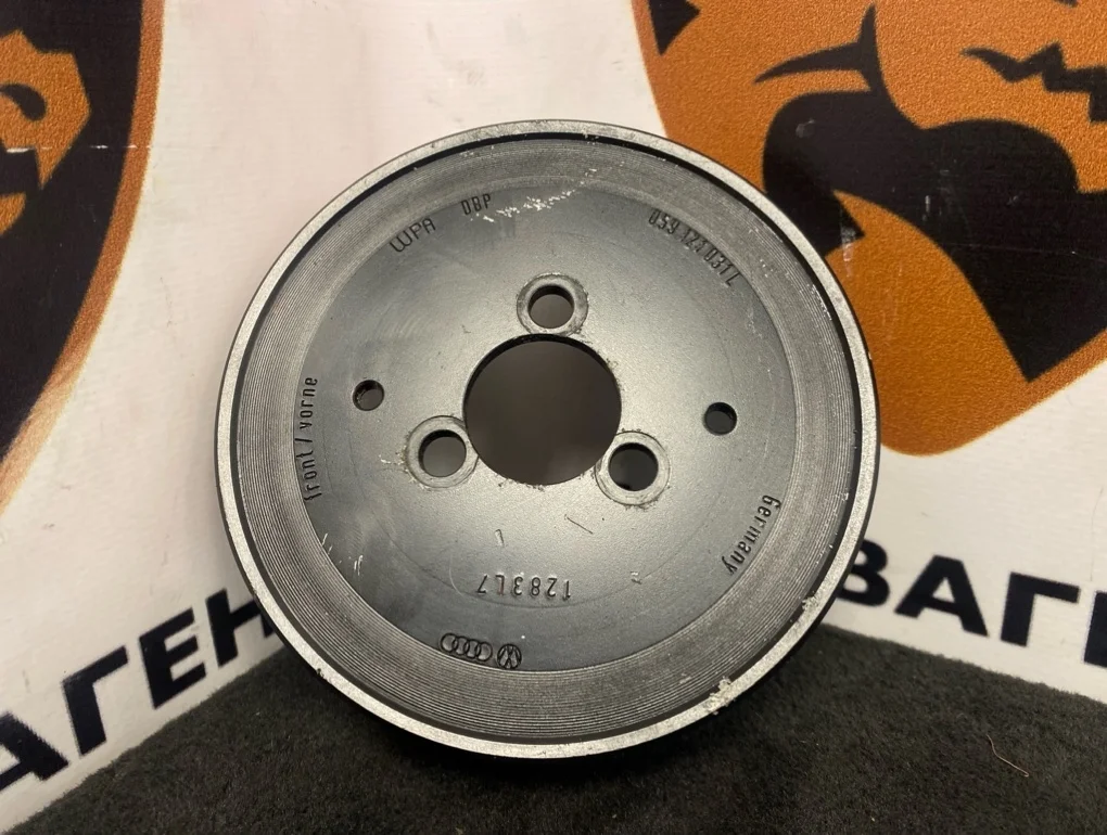 Шкив помпы Audi A5 2009 8T