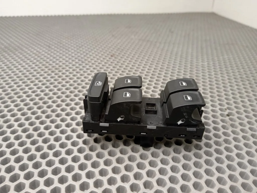 Блок кнопок стеклоподъемника Skoda Octavia RS 2014 MK2, 5E