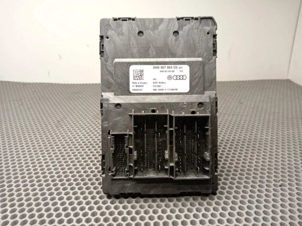 Блок комфорта Audi A4 2017 B9