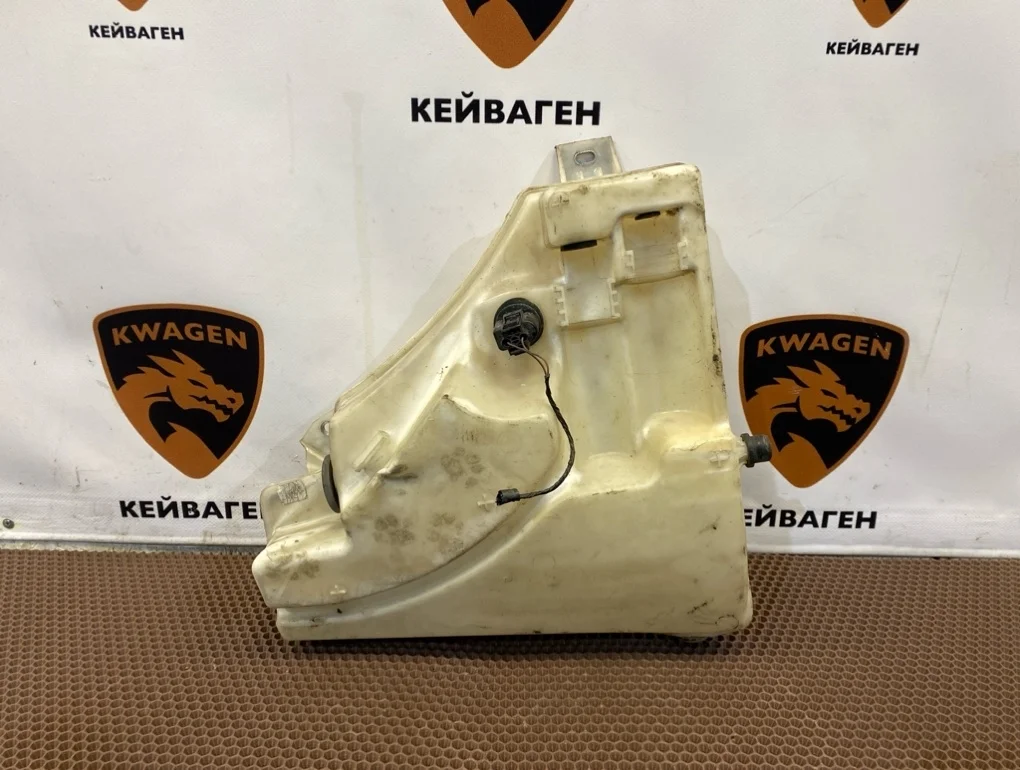 Бачок стеклоомывателя Volkswagen Touareg 2011 7P