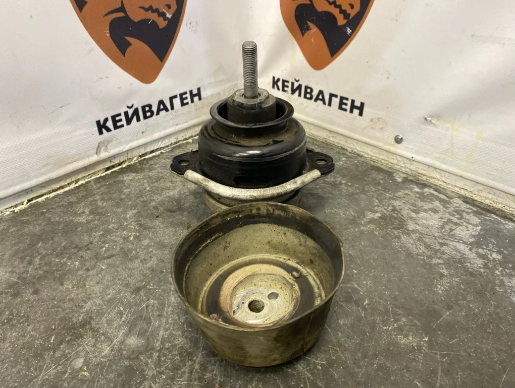 Подушка двигателя Audi Q7 2007 4L