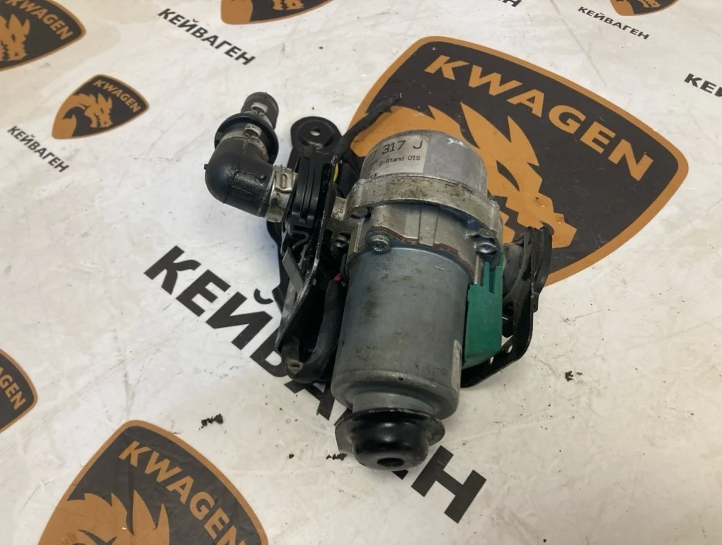 Вакуумный насос Audi A8 2011 D4