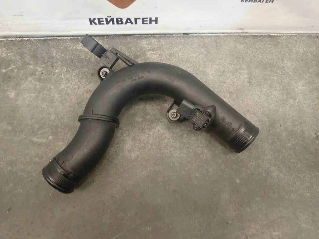Патрубок интеркулера Audi RS4 2013 B8