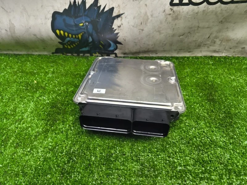 Блок управления двигателем Audi Q5 2011 8R0907115A 8R CDN