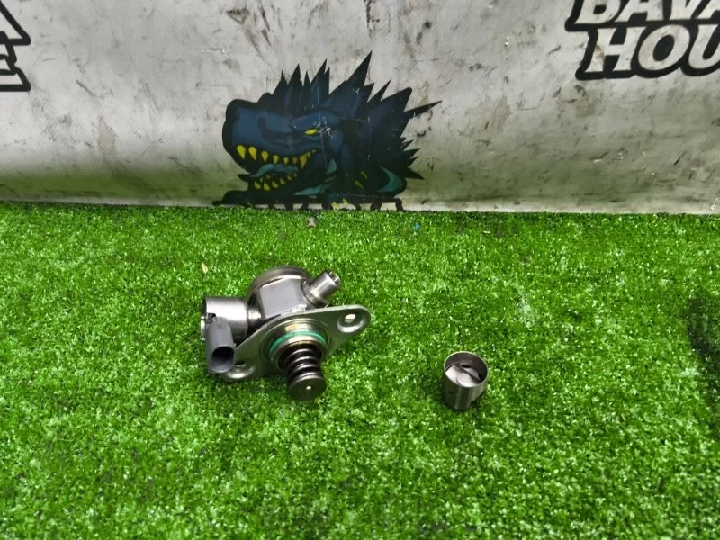 Топливный насос высокого давления Mercedes-Benz E-Class 2013 A2760700101 W212 276.952