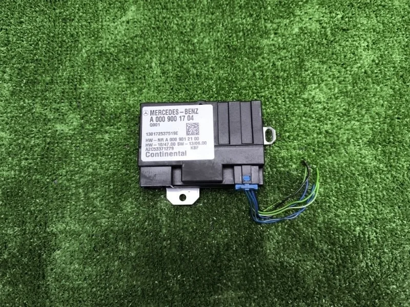 Блок управления топливным насосом Mercedes-Benz E-Class 2013 A0009001704 W212 276.952