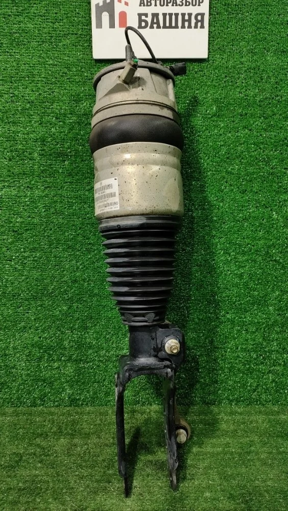 Амортизатор Volkswagen Touareg 2016 7P6616040Q NF CMTA, передний правый