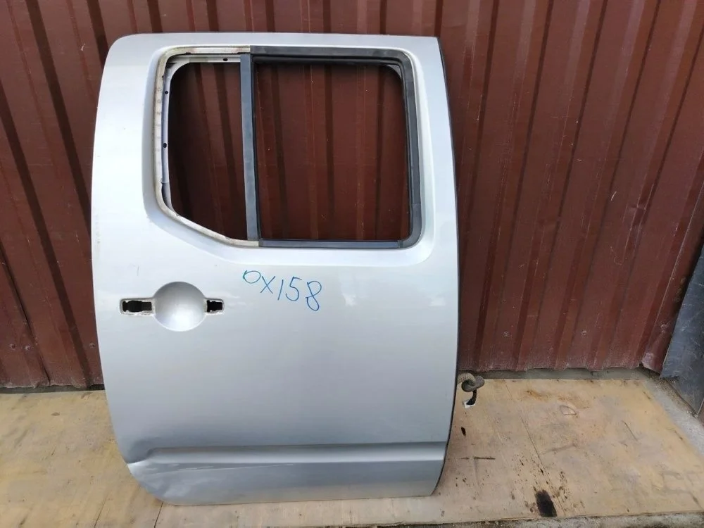 Дверь Nissan Navara 2014 82100EB30J D40M YD25DDTI, задняя правая