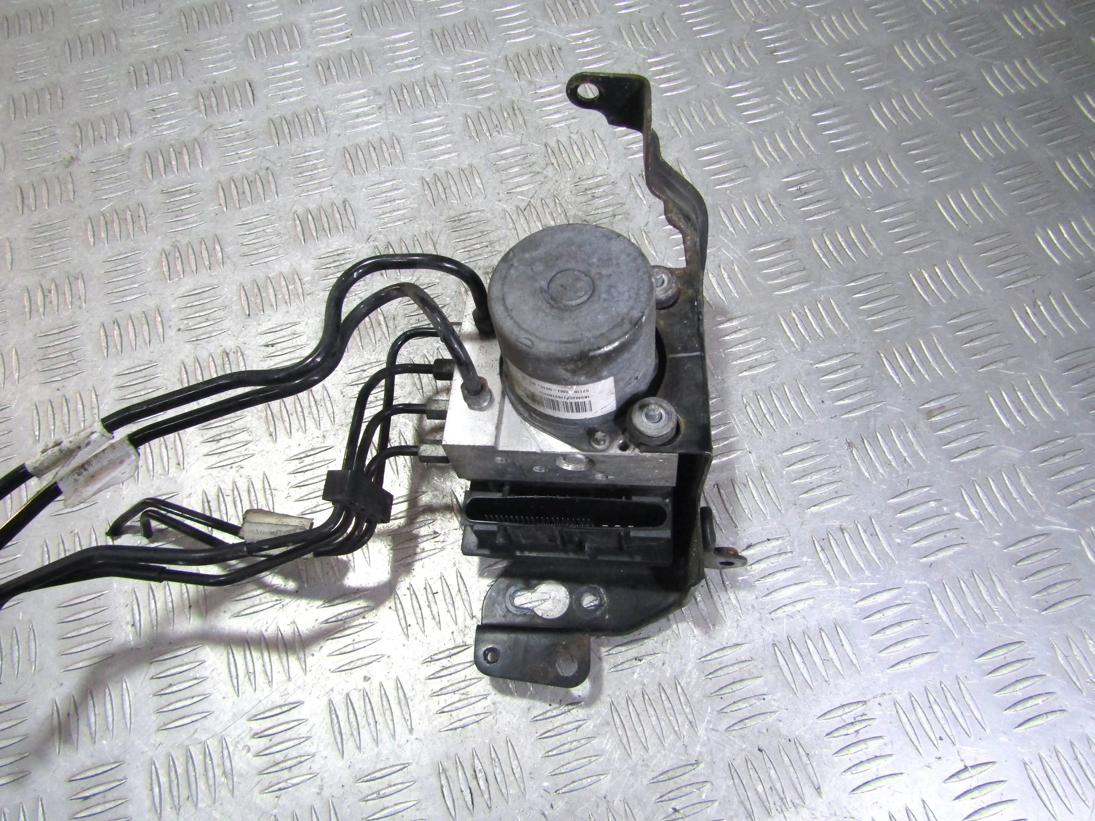 Блок ABS (насос) HONDA Civic VIII (2005—2009)