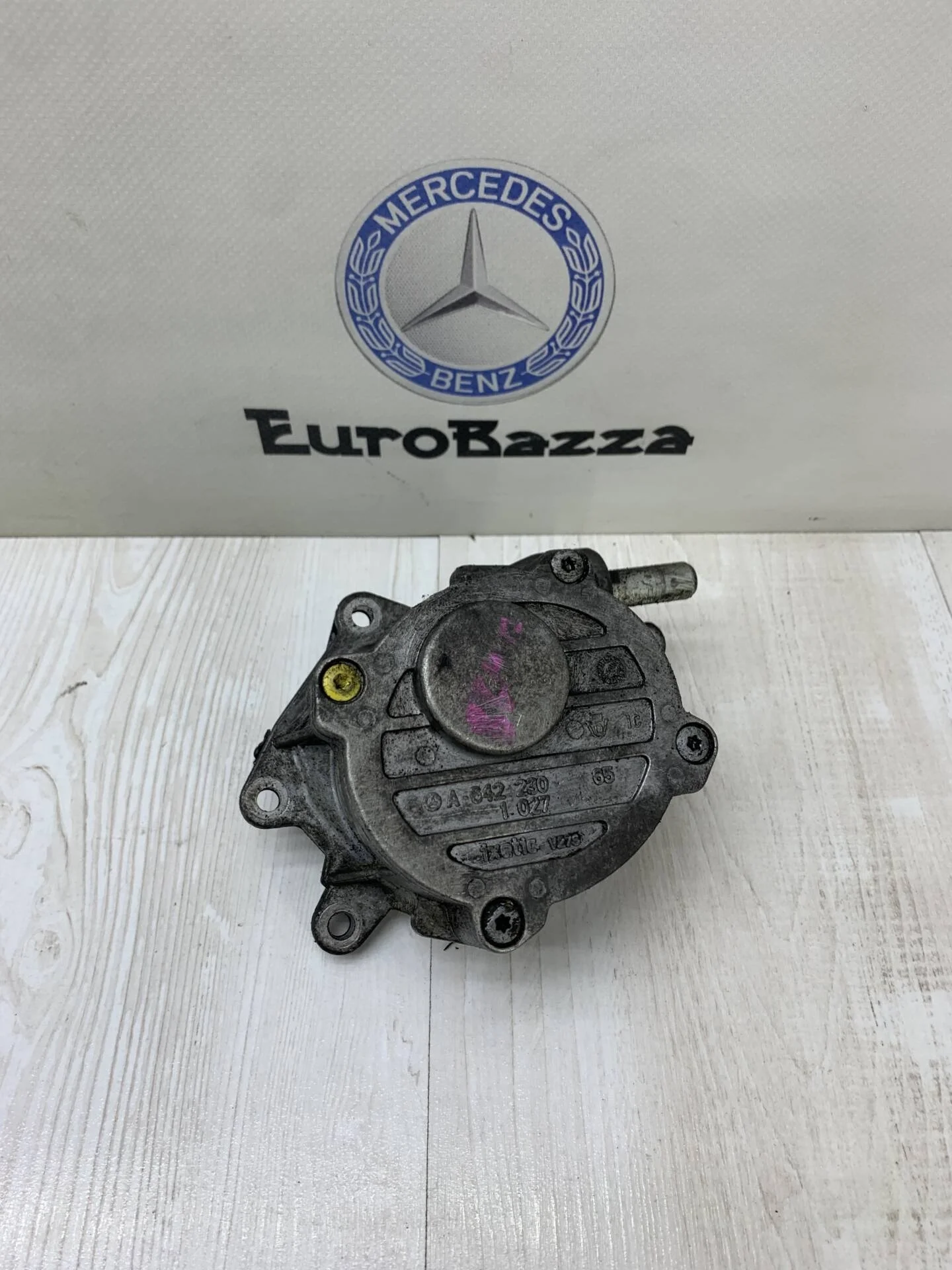 Вакуумный насос Mercedes Om642