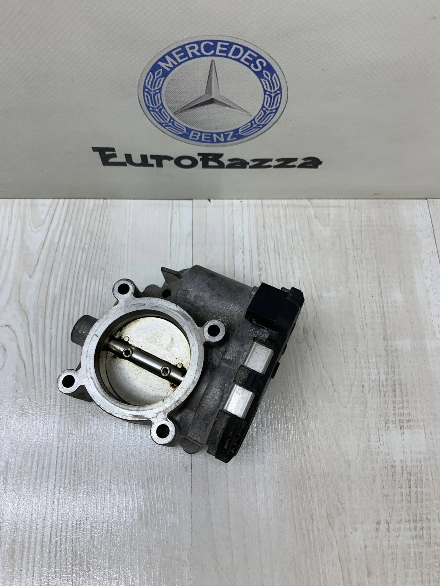 Заслонка дроссельная Mercedes М266