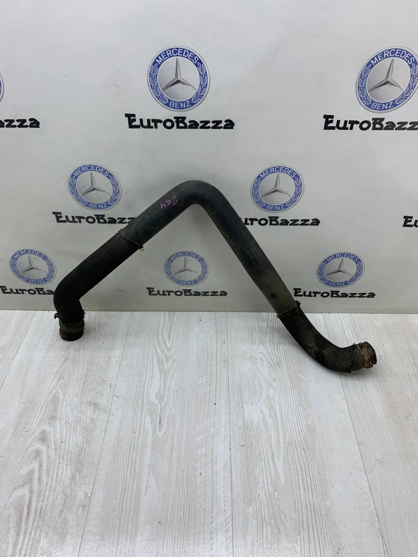 Патрубок радиатора нижний Mercedes W245
