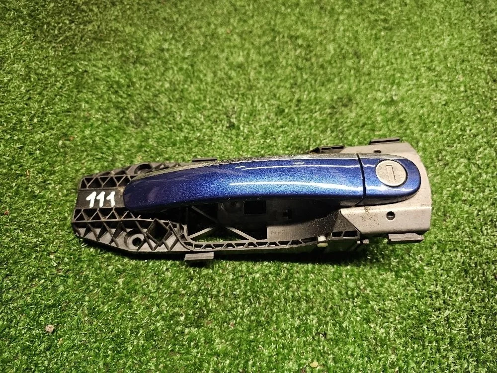 Ручка двери наружная п.л. Volkswagen Polo