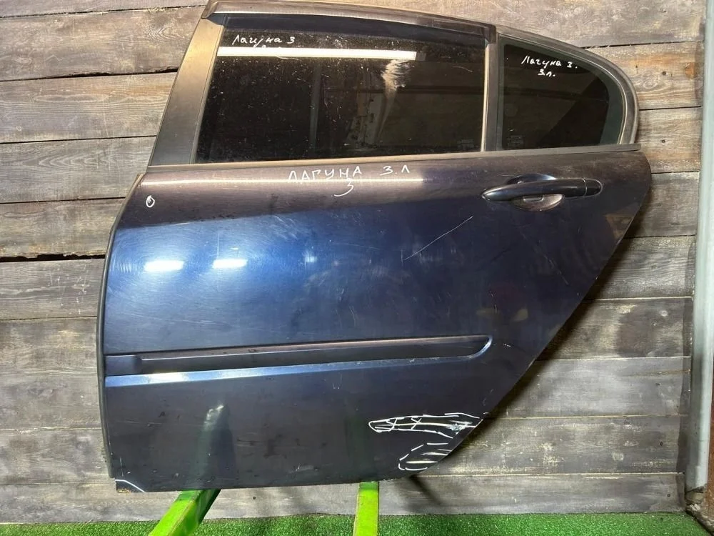 Дверь задняя левая Renault Laguna III