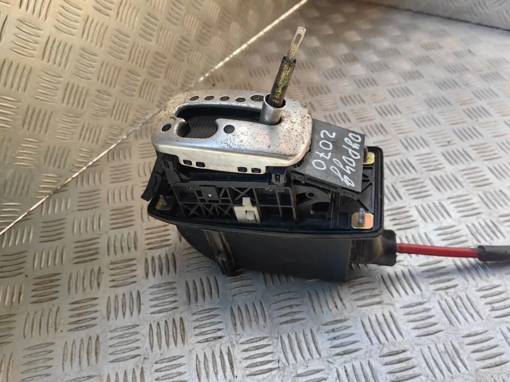 Кулиса КПП с тросом Audi A6 Allroad Quattro C5