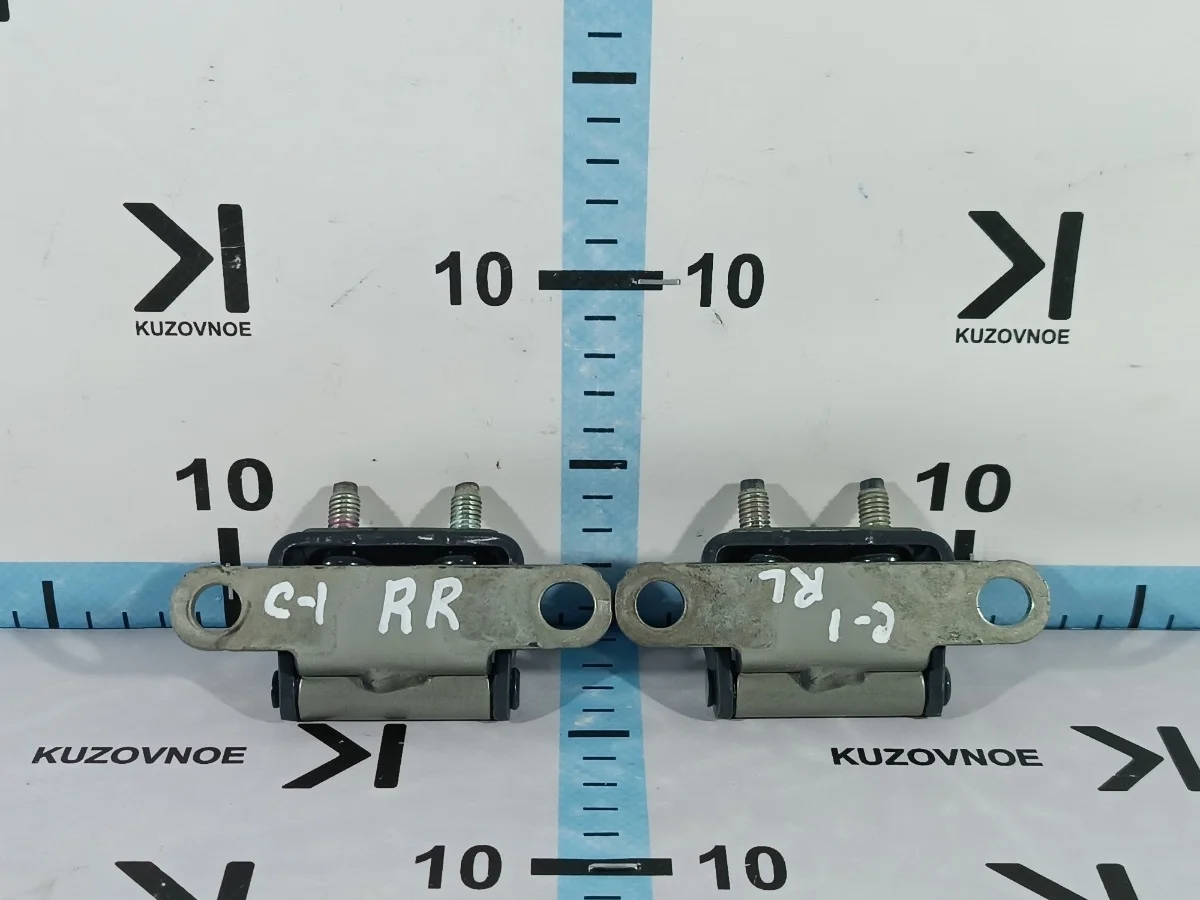 Петля крышки багажника Hyundai Staria 2023 US4