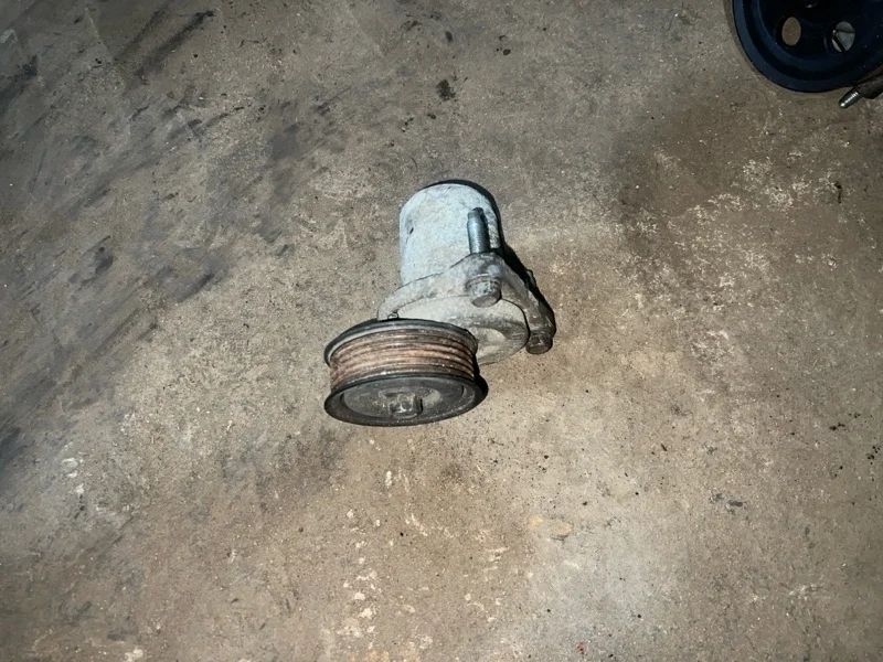 Натяжитель ремня генератора Mazda CX7 2011 ER