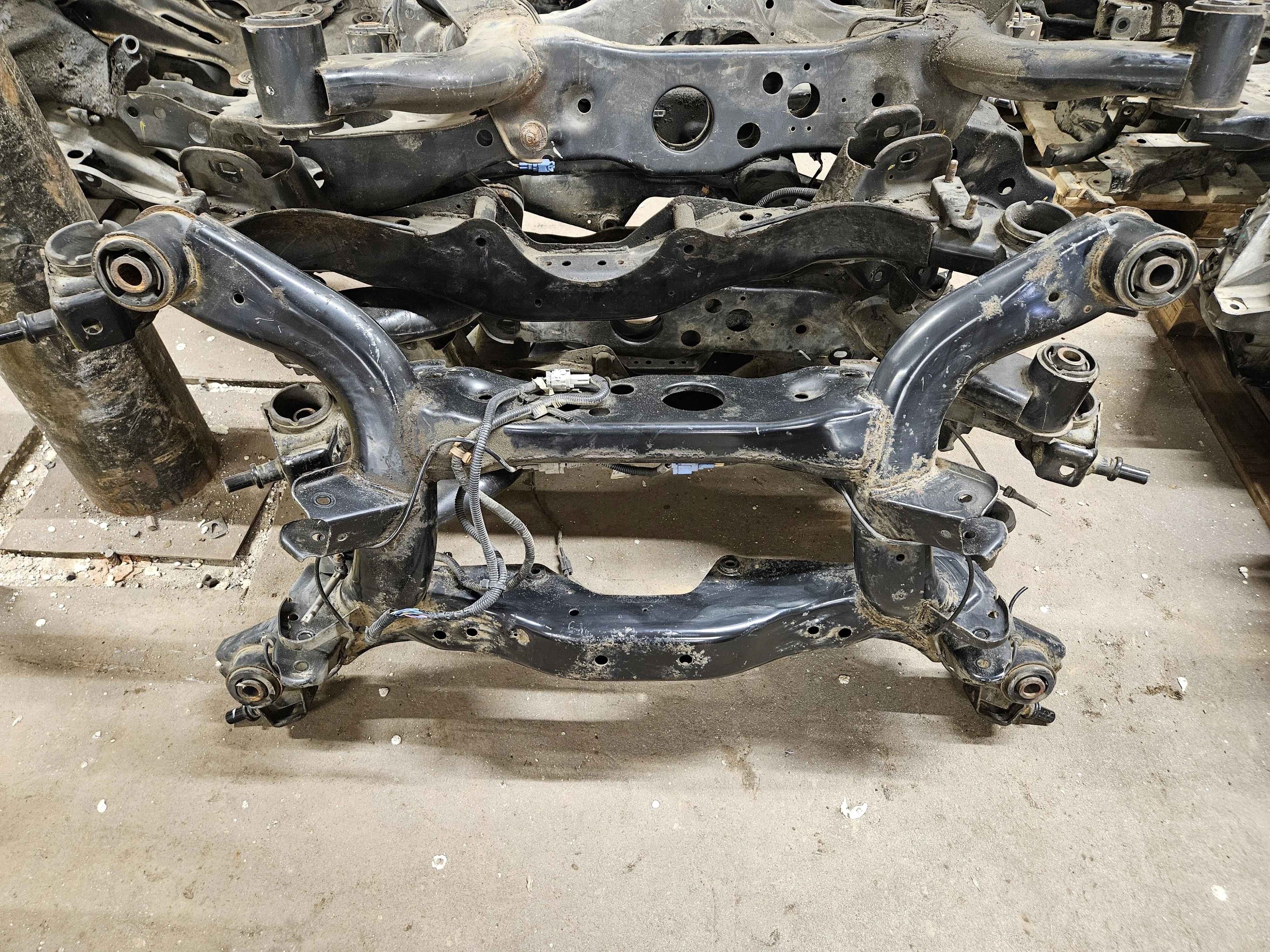 Подрамник задний Nissan Murano Z50 2WD