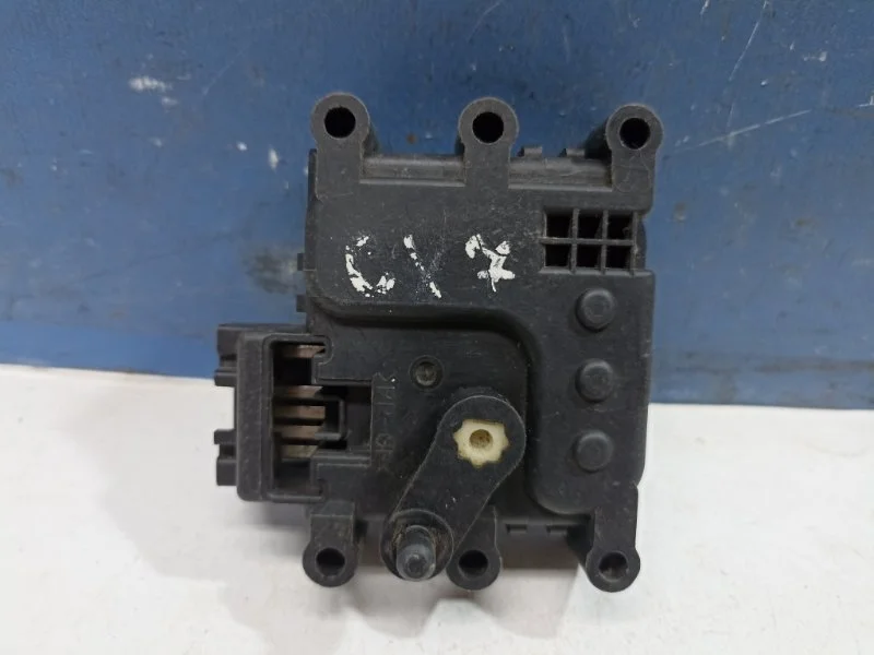 Моторчик заслонки печки Mazda Cx-7 2007-2012 GP9A61A60 ER