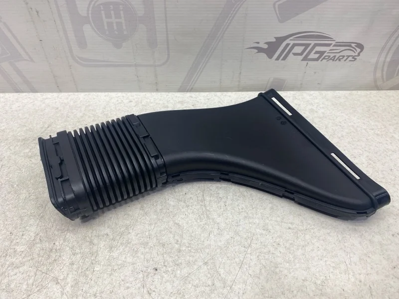 Патрубок воздушного фильтра левый Mercedes-benz W222