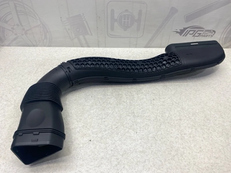 Патрубок воздушного фильтра Mercedes-benz W213