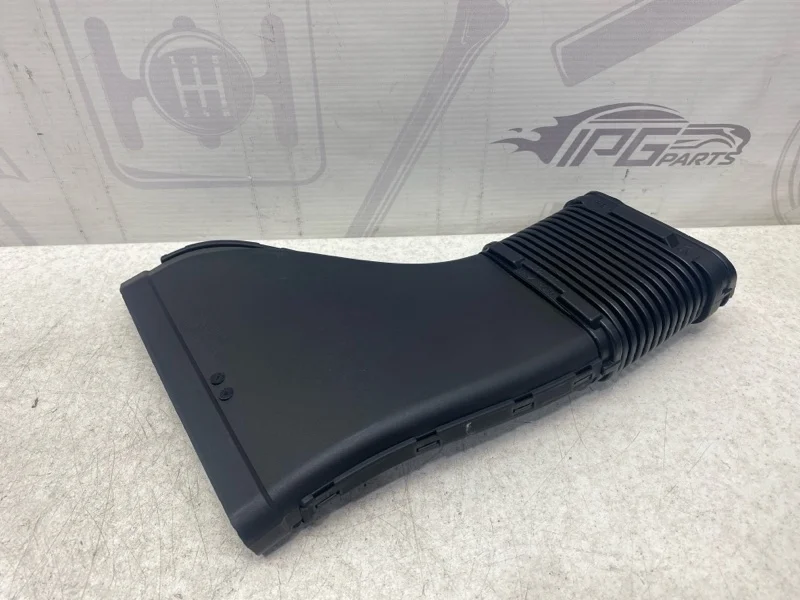 Патрубок воздушного фильтра правый Mercedes-benz W222