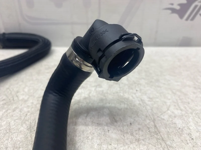 Патрубок ож Mercedes-benz W222