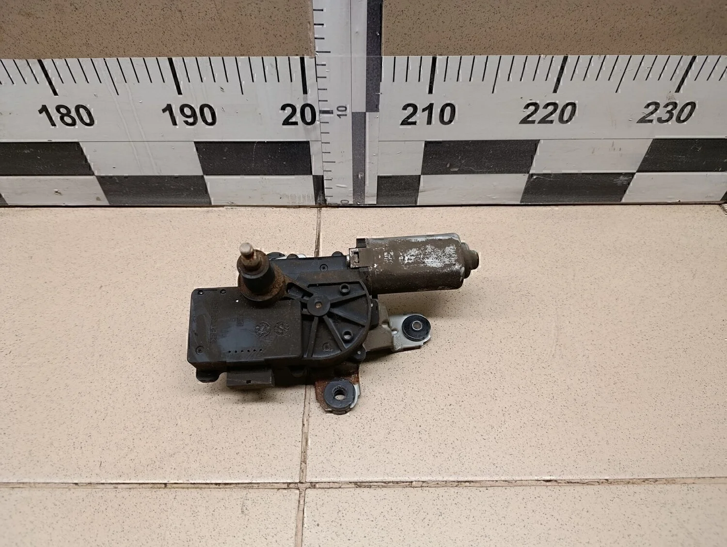 Моторчик стеклоочистителя задний Captiva (C100) 2006-2010