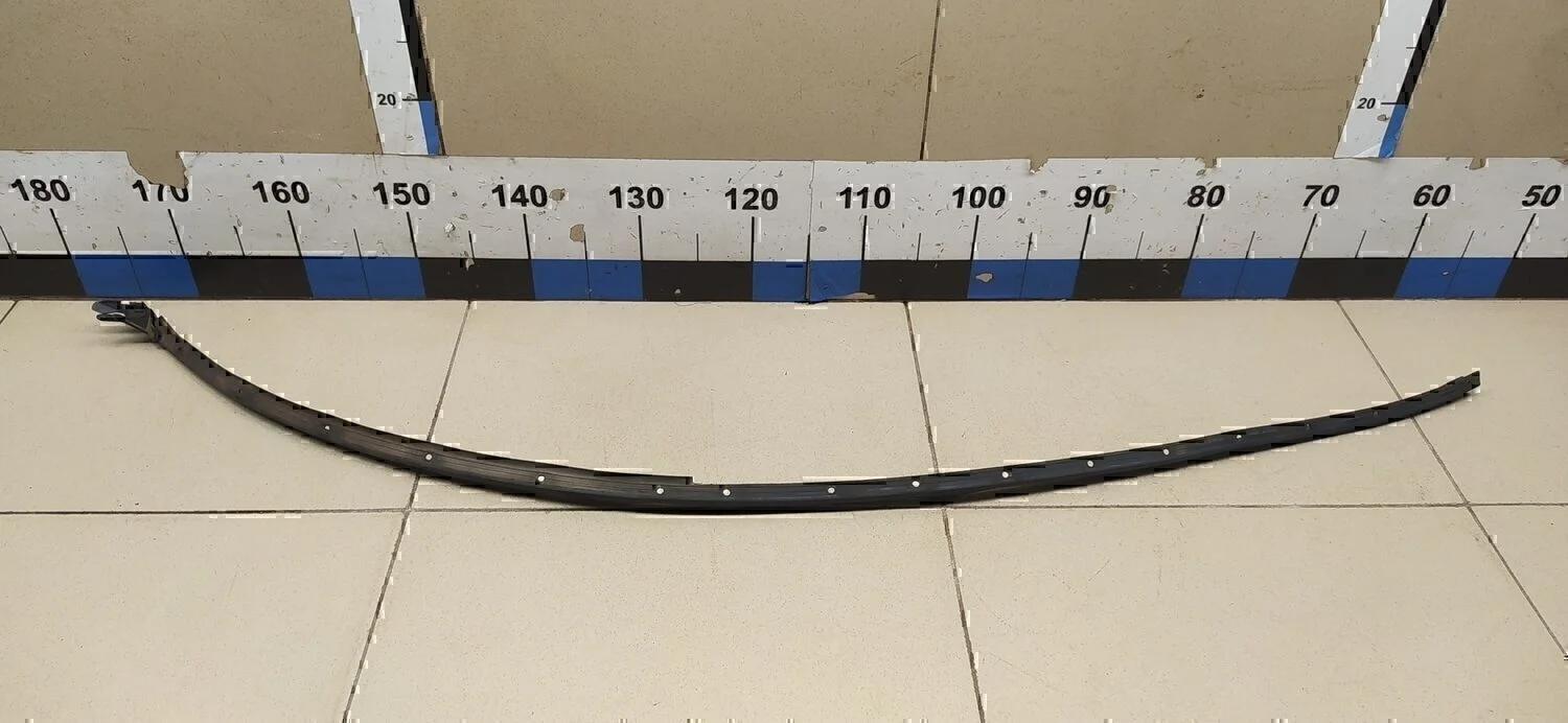 Уплотнитель двери Duster 2012>