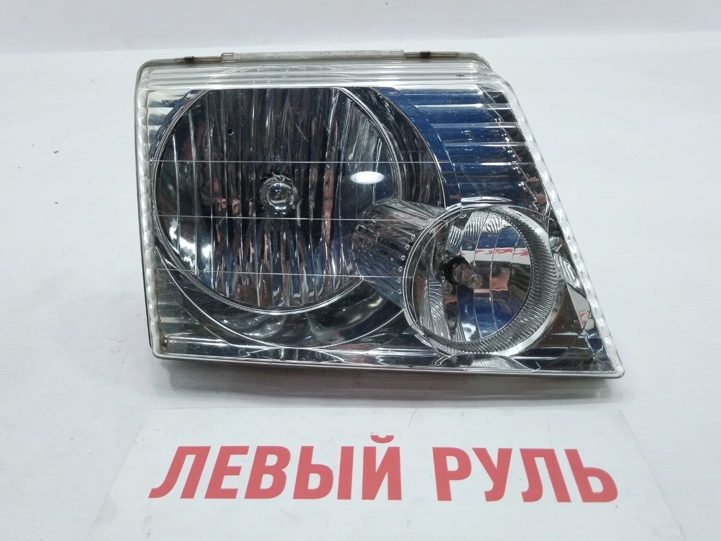 Фара Ford Explorer 2002 U152