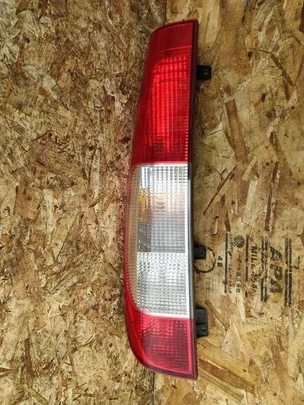 Фонарь Mercedes-Benz Viano 2007 W639