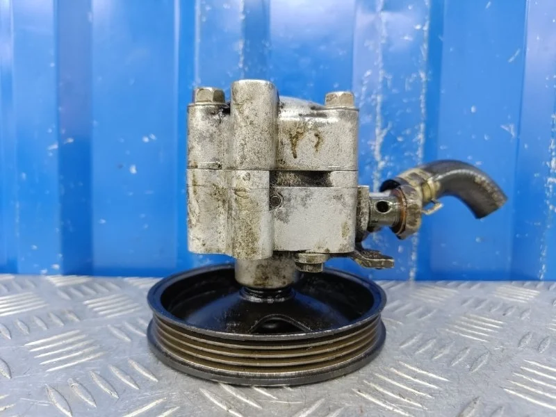 Насос ГУР Nissan Almera 2001 49110BM701 N16 1.5 QG15DE