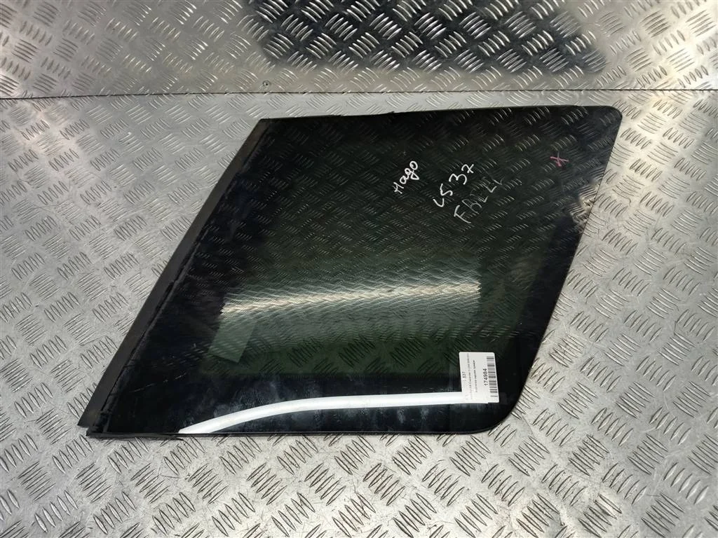 Стекло кузовное правое LAND ROVER FREELANDER II (