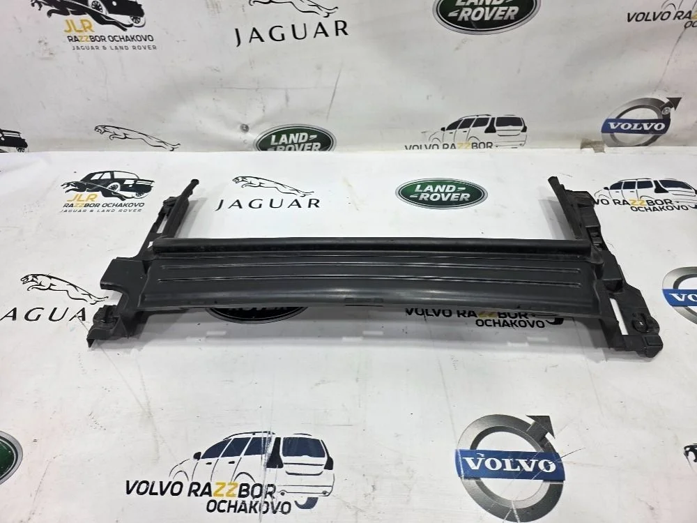 Дефлектор радиатора  нижний Volvo V40 2012-2016 V40 II (2012—2016)