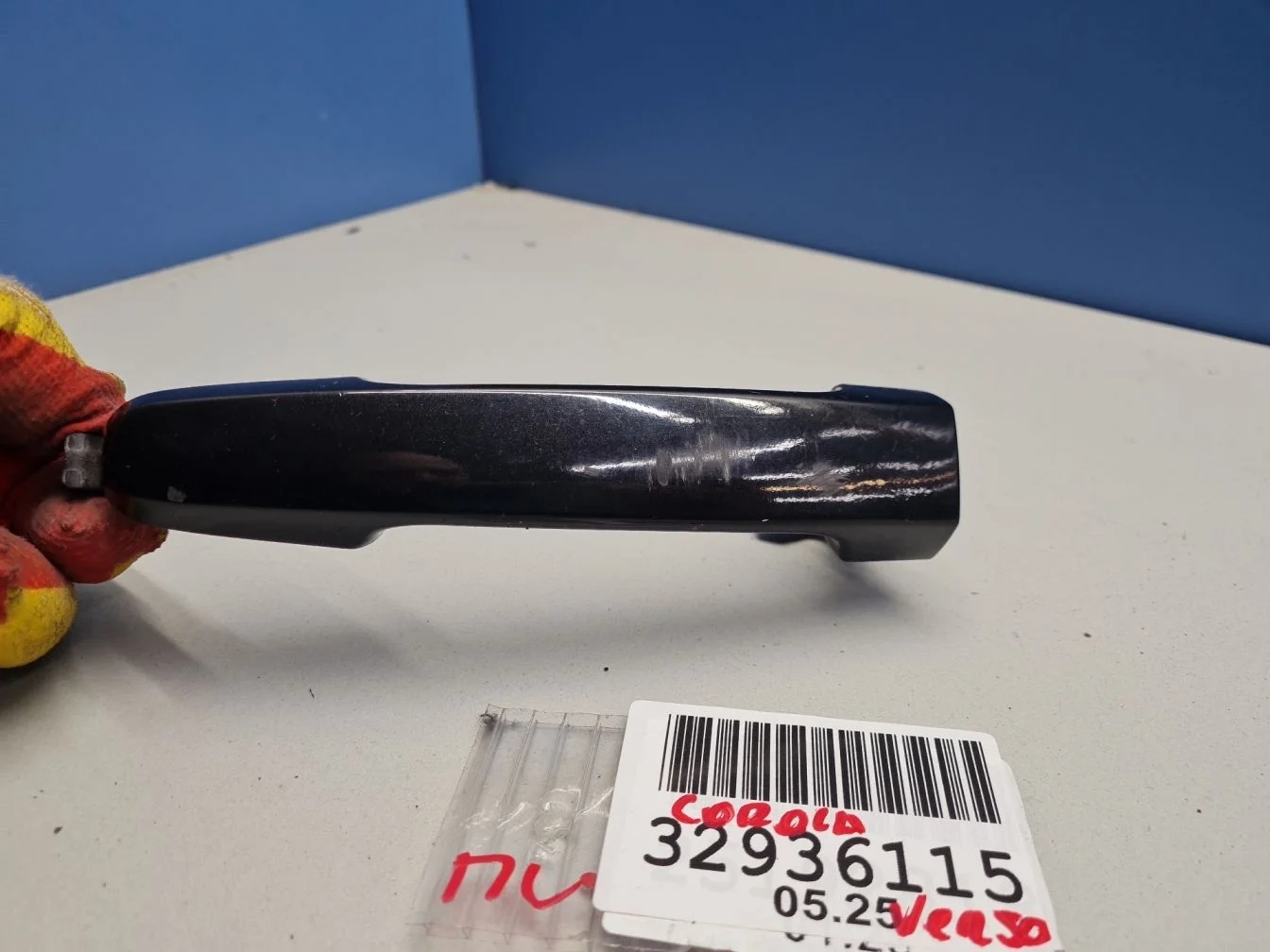 Ручка двери нaружная для Toyota CorollaVerso R10 2004-2009