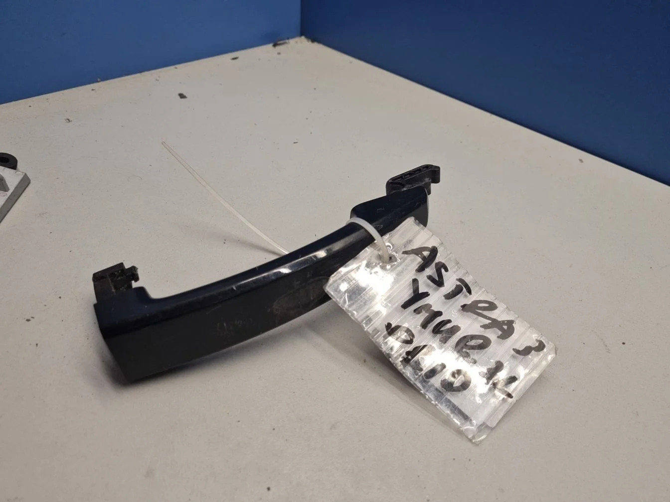 Ручка двери наружная для Opel Astra J 2009-2017