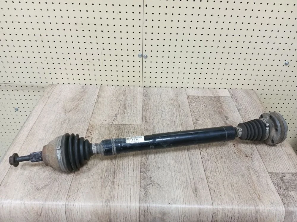 Привод передний правый Volkswagen Passat CC B6 (2008—2012) Passat CC B6 (2008—2012) 358